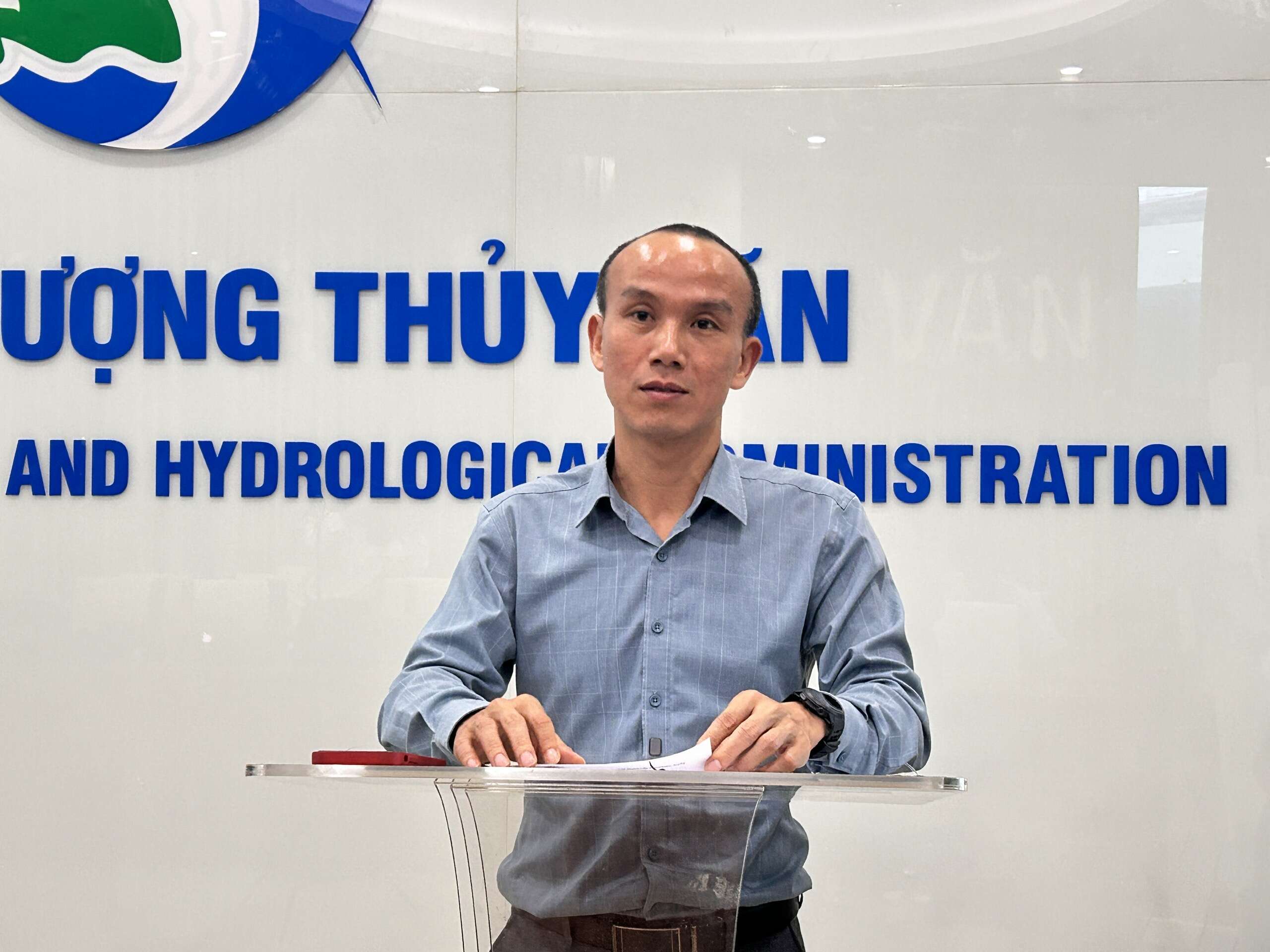 Bão số 12 di chuyển theo quỹ đạo cong, suy yếu khi vào gần đất liền nhưng gây mưa lớn kéo dài trên diện rộng